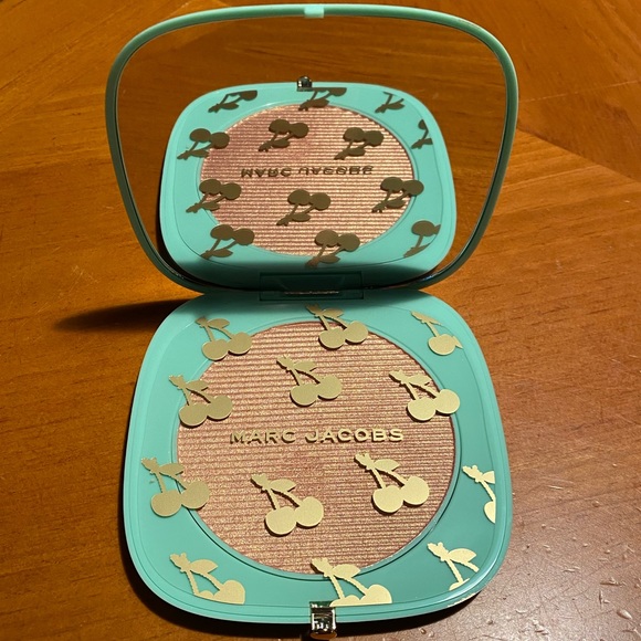 Marc Jacobs O!Mega Glaze All-Over Foil Luminizer - Picture 5 of 16